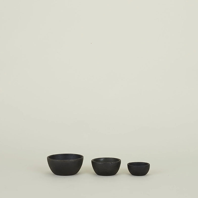 SIMPLE CAST IRON BOWLS - SET OF 3