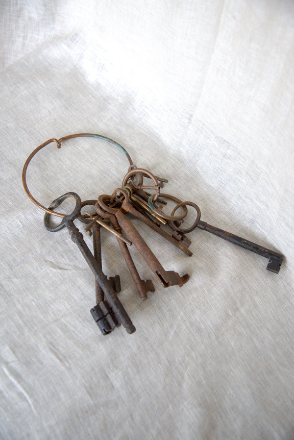 Antique Skeleton Key Ring