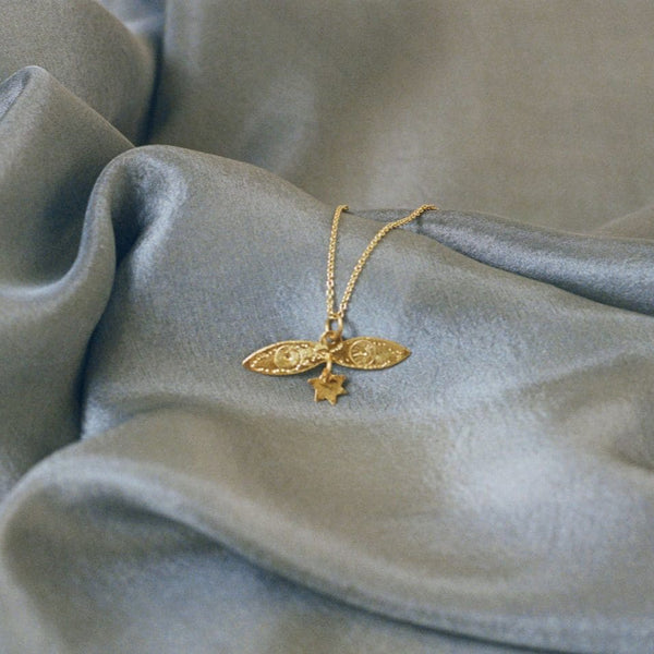 Vista Pendant Necklace